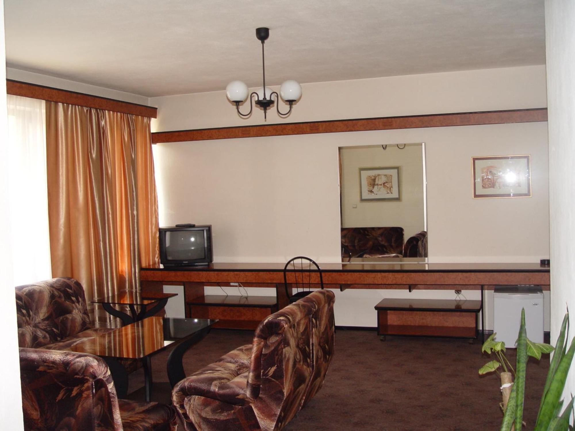 Family Hotel Γκάμπροβο Εξωτερικό φωτογραφία